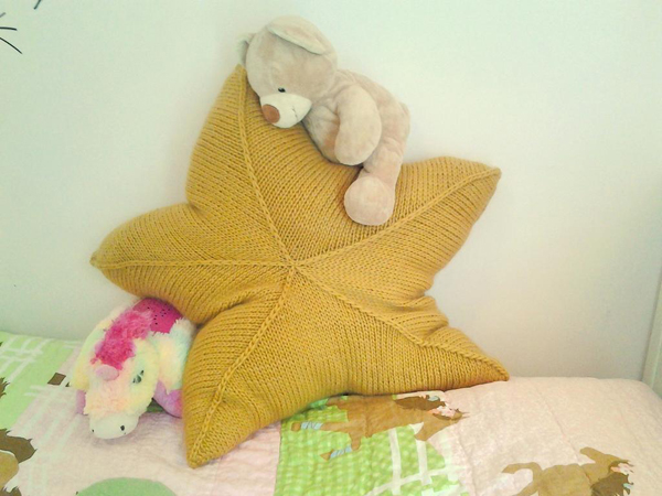 Pattern on Craftsy.com: Star pillow