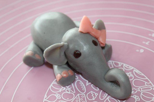 Elephant Made From Modeling Chocolate - Craftsy.com 