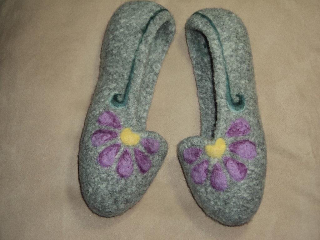 Summer violet slippers
