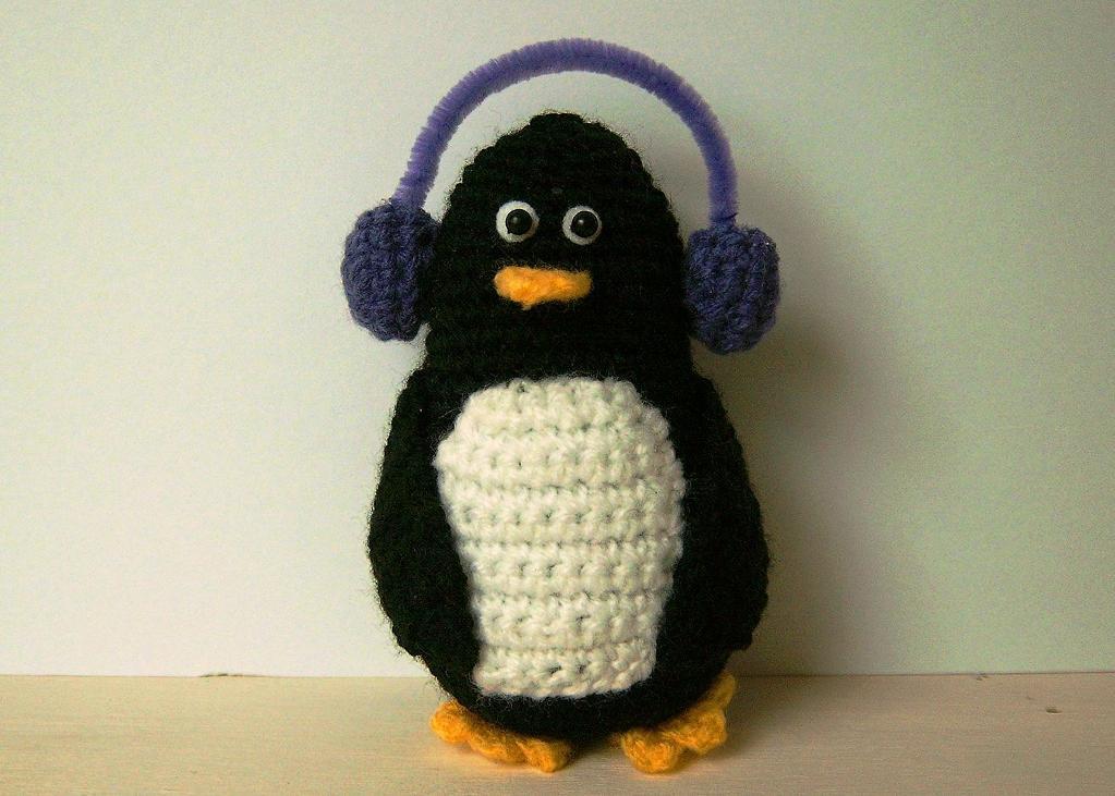 Penny the Penguin crochet amigurumi