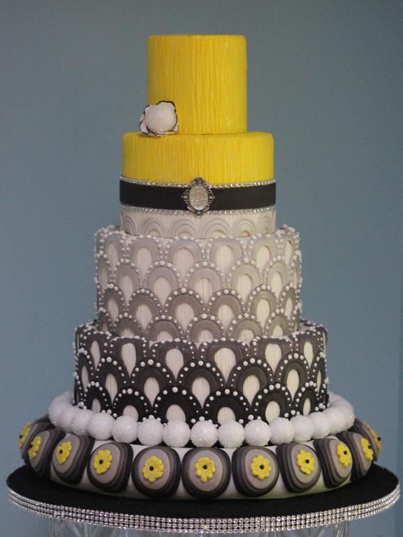 Tiered Fashion-Inspired Cake by Bluprint Member