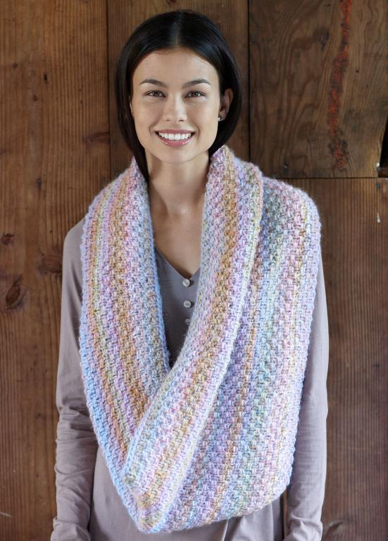 Dreamy pastel cowl kit - Craftsy.com Member Pattern