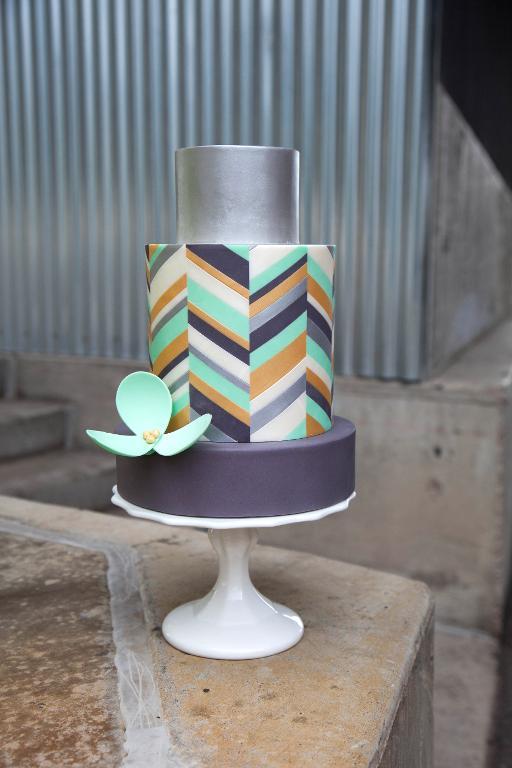 Simply Modern Cake Design - Perfect for Modern Brides!