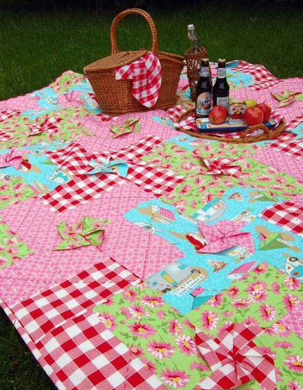 Pinwheel Picnic Quilt: Pattern on Bluprint.com 