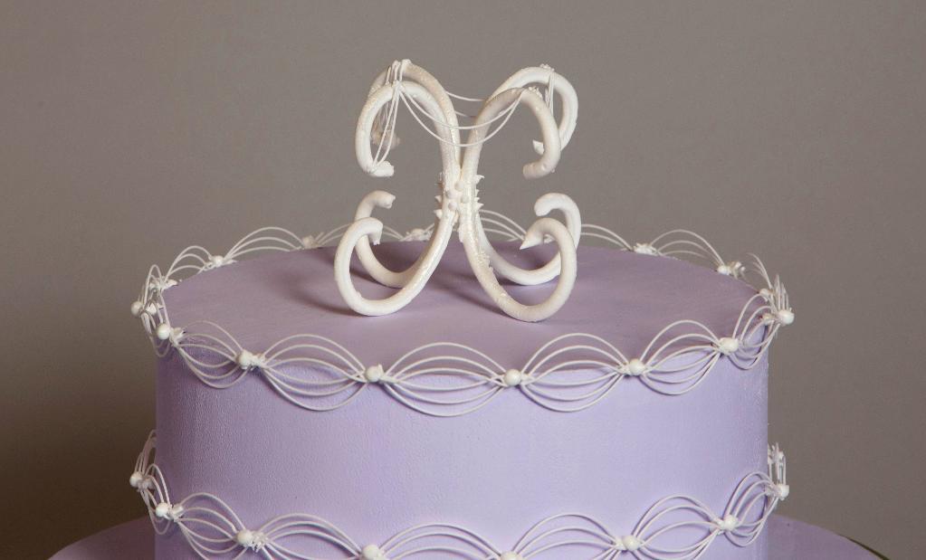 Stringwork Cake Topper - by Bluprint Member