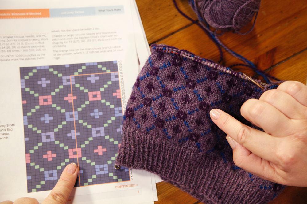 Reading knitting colorwork chart