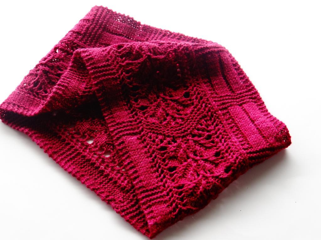 Knit leaflet cowl