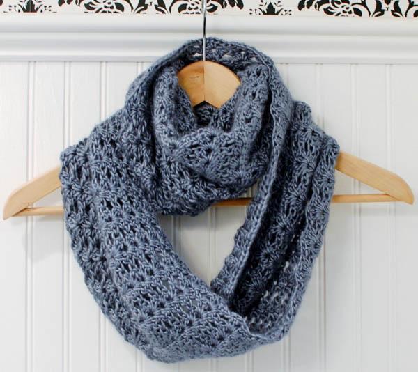 Mobius infinity crochet scarf - Pattern on Craftsy.com