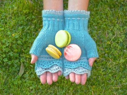 Brooklyn knit mitts for spring