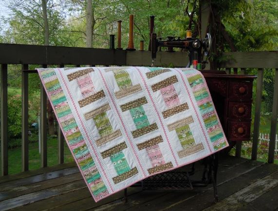 Vintage Spools Quilt Pattern on Craftsy.com