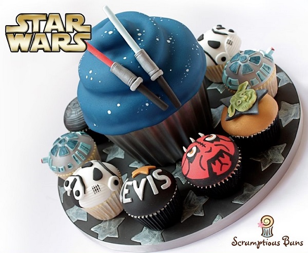 Star Wars Cake and Cupcakes