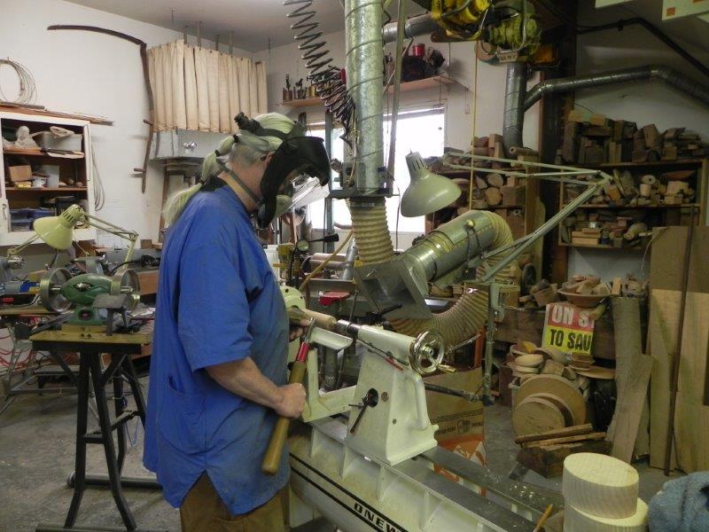 Woodturning exercising woodturning safety precautions