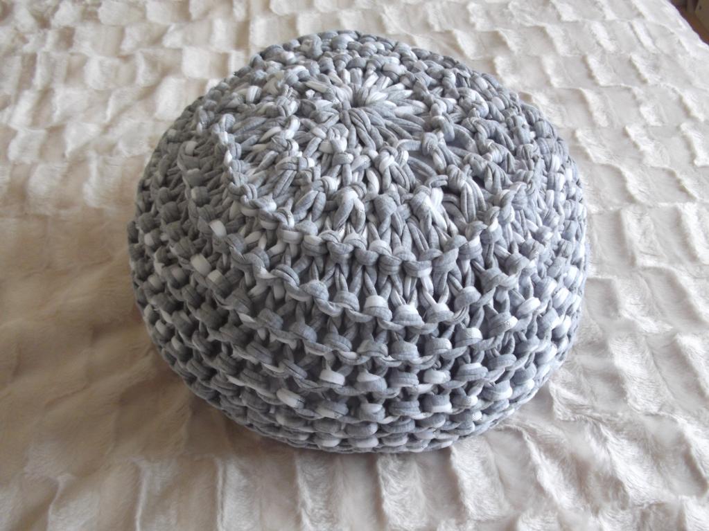 Knit t-shirt yarn pouf floor cushion