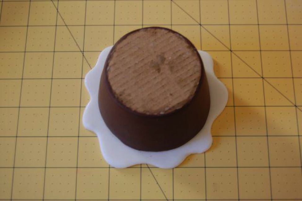 Step 11: Adding White Fondant Topper