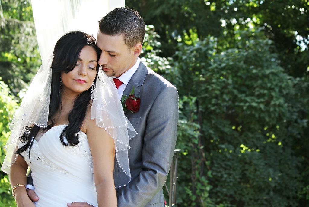 Bride and Groom: Craftsy Member Photograph