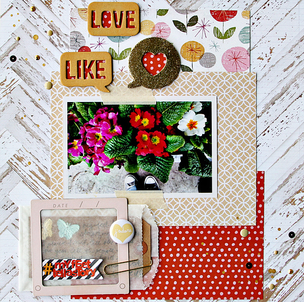 Gold Accents in Scrapbook