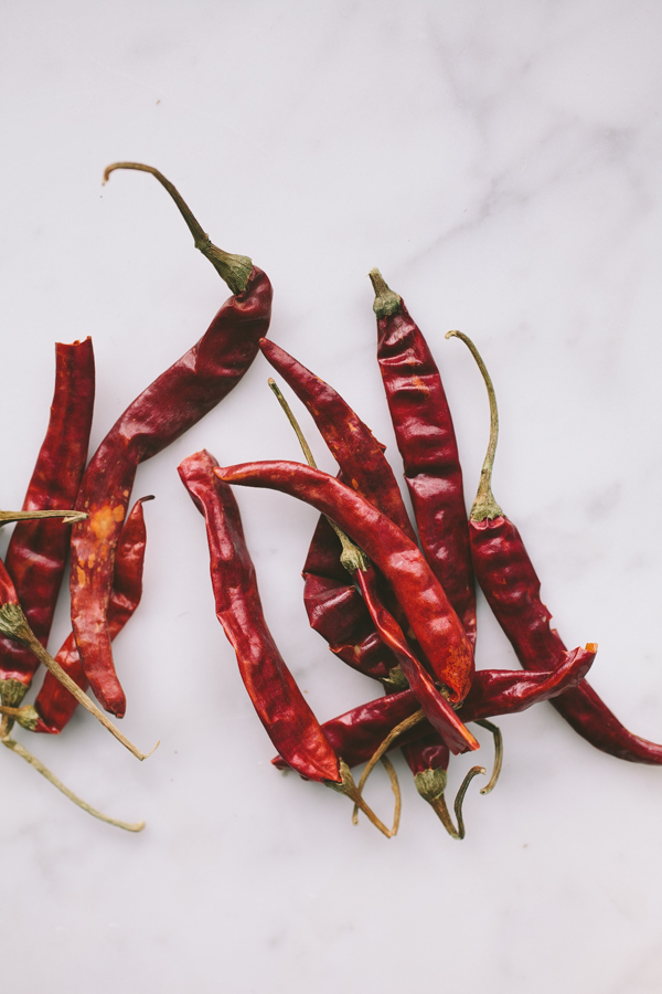 dried chiles de arbol