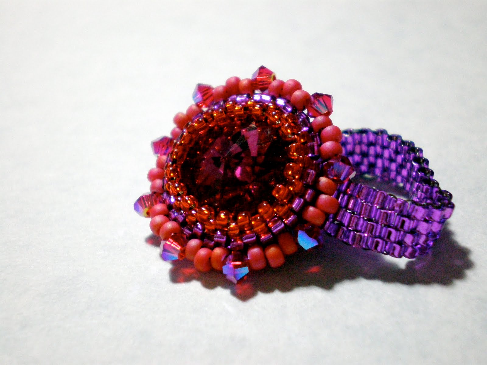 Example of a peyote stitch ring - peyote stitch in the round, increasing and decreasing, even-count peyote band