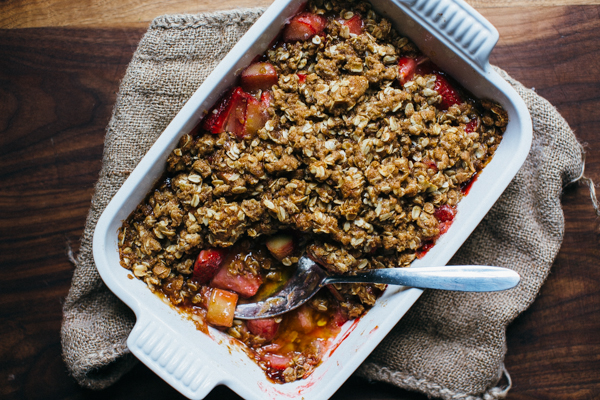 Baked Strawberry-Rhubarb Crumble on Craftsy!