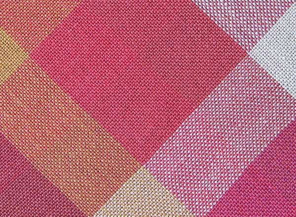 Optical blending in plain weave