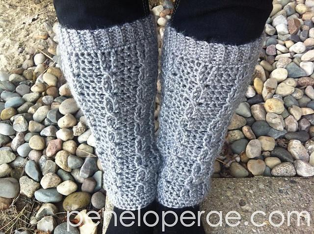 Crochet cable legwarmers