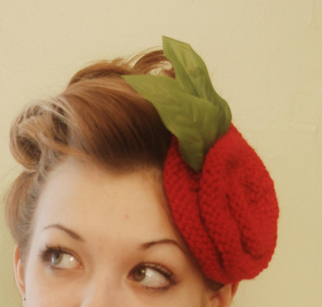 Knit rose fascinator for hair