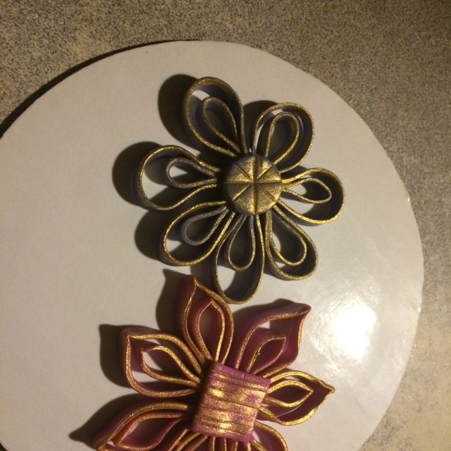 Quilled flowers with gold dust