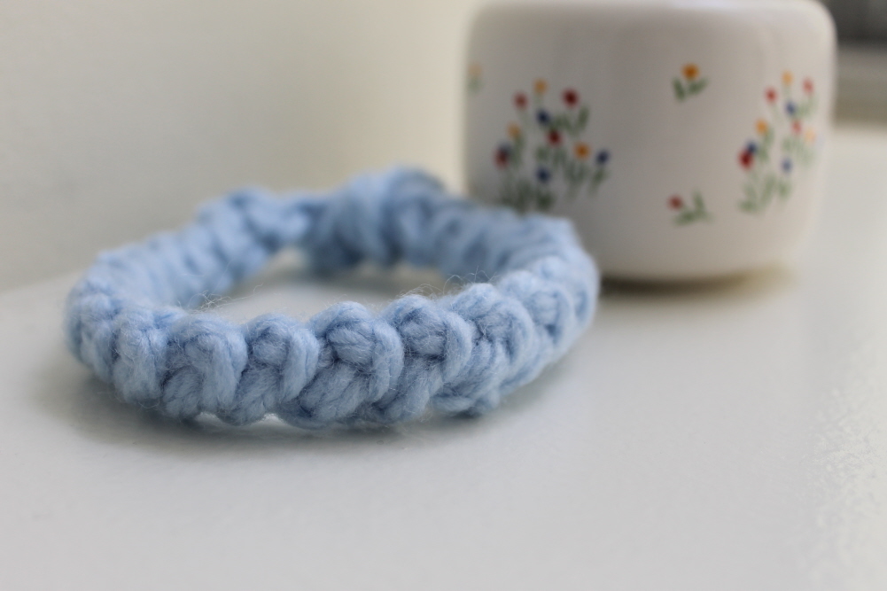 Lobster stitch crochet bracelet