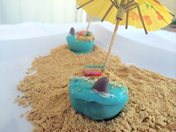 shark beach cake pop