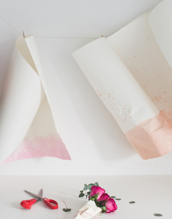 How to dye paper naturally