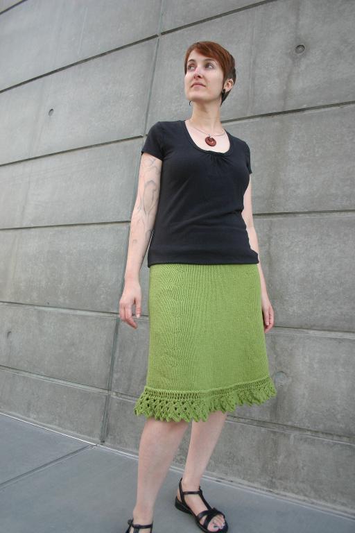 Knit sawtooth skirt