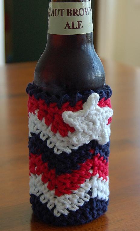 Chasing Chevrons Bottle Can Cozy