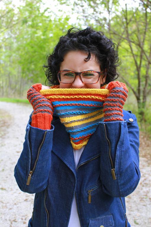 Knitted stripe cowl and gloves