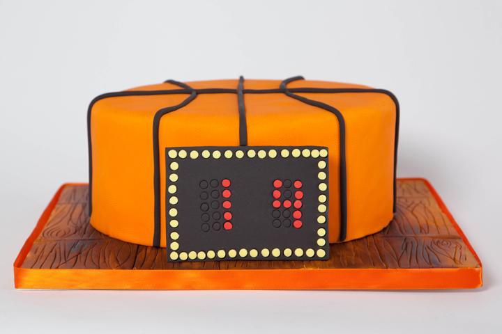 Basketball cake