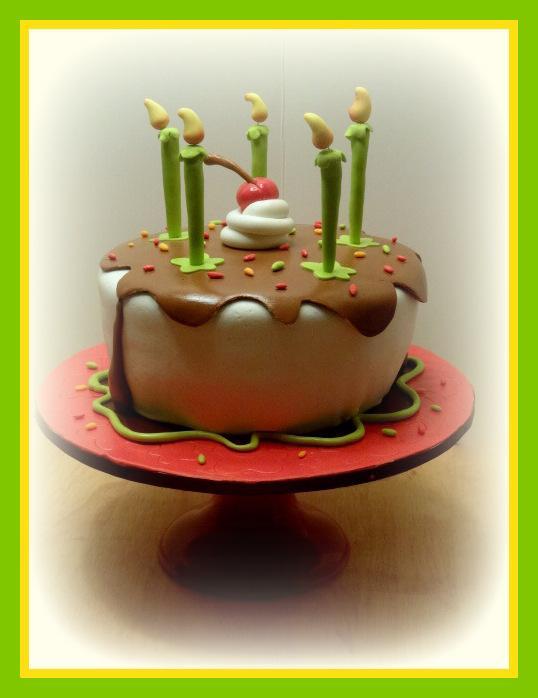 Lovely small caricature cake