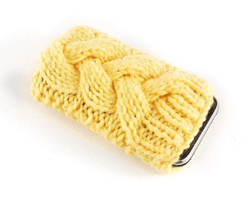 Knit cable cell phone cozy