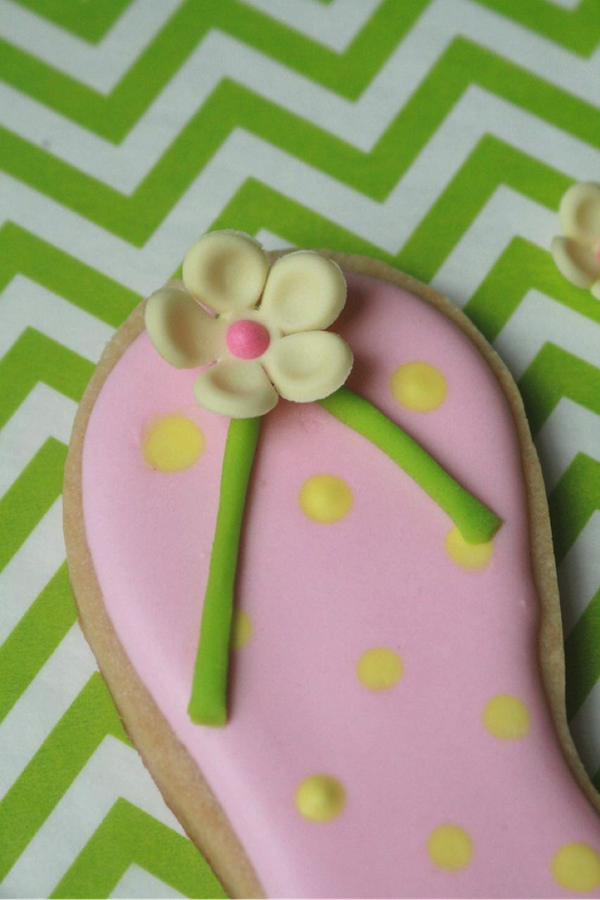 Upclose of finished flip flop cookie on Craftsy!