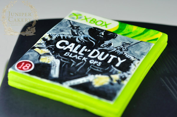 Hand-painted x-box call of duty cake