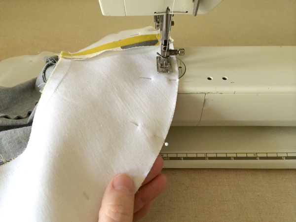 sew the outer rim edges together