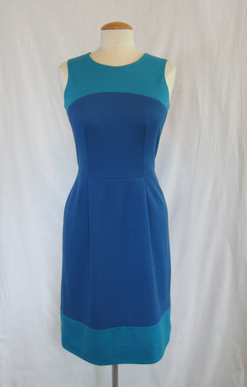 Color block dress in blue