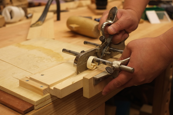 How to Cut a Groove Using a Plow PLane