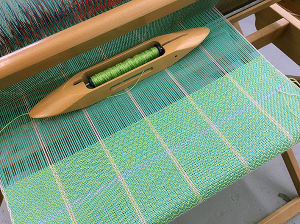 twill gamp on the loom