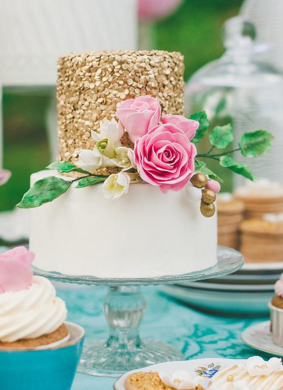 Romantic Gold Sequins Cake