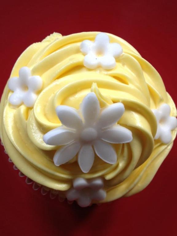 Lemon cupcake