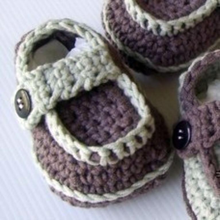 Crochet side button loafers