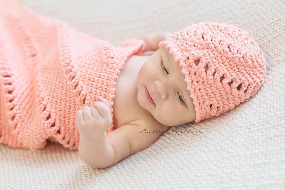 Crochet pinwheel beanie cocoon set