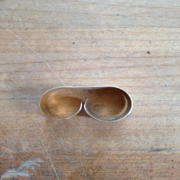 Side View of Double Finger Ring