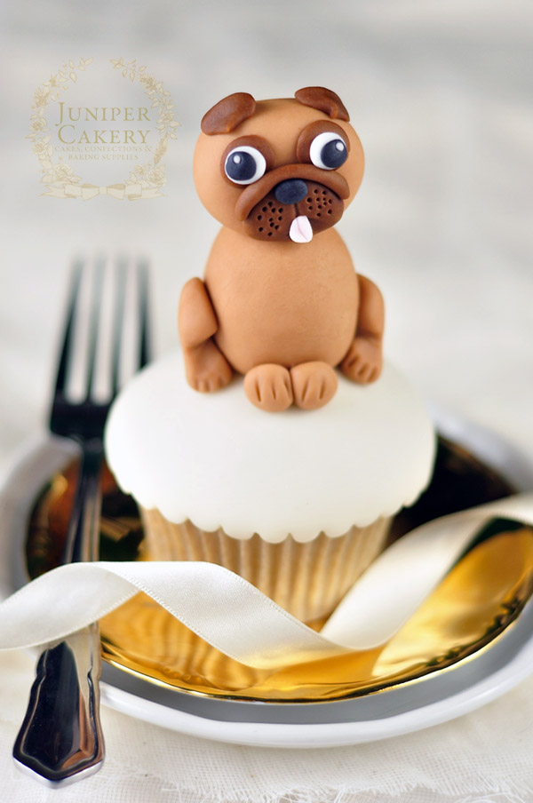 Cute tutorial on how to make a fondant pug dog