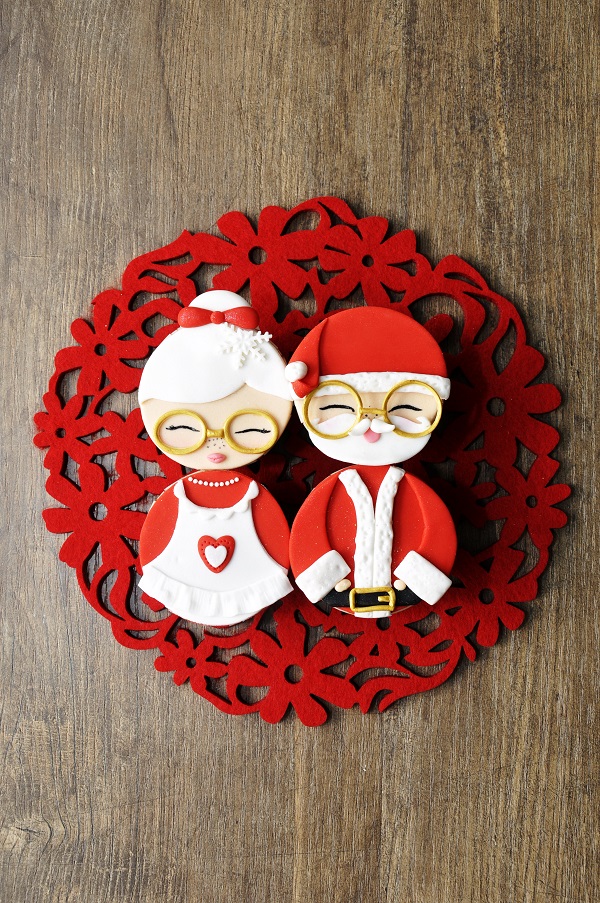 Mr. & Mrs. Claus cupcakes