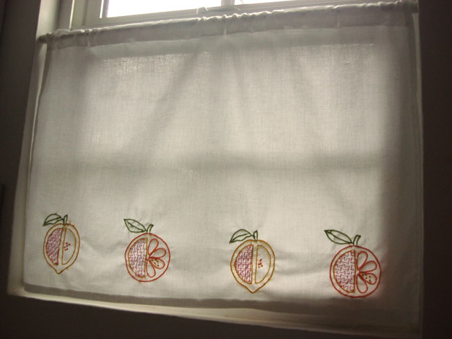 Embroidered curtain with citrus patterns
